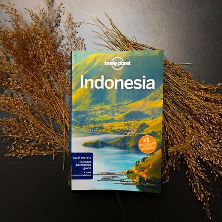 Buton Backpacker Lodge Bandung Ngoại thất bức ảnh